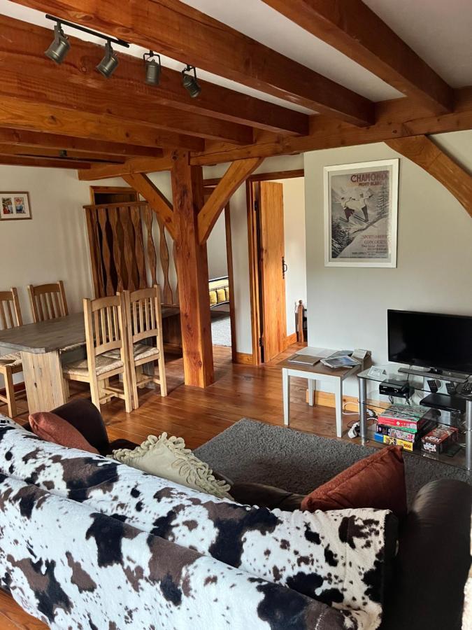 Chez Jallot - Upper Gite Vidaillat エクステリア 写真