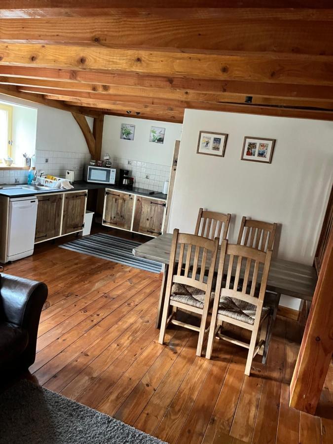 Chez Jallot - Upper Gite Vidaillat エクステリア 写真